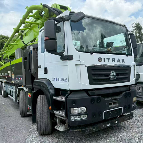 Concrete pump